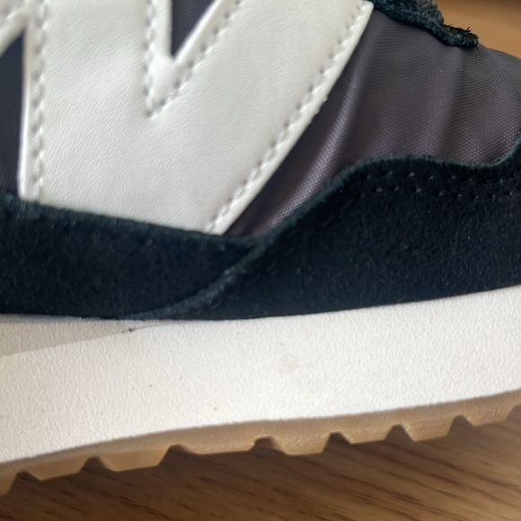 New Balance Black and Gray Athletic Shoes - Picture 14 of 16